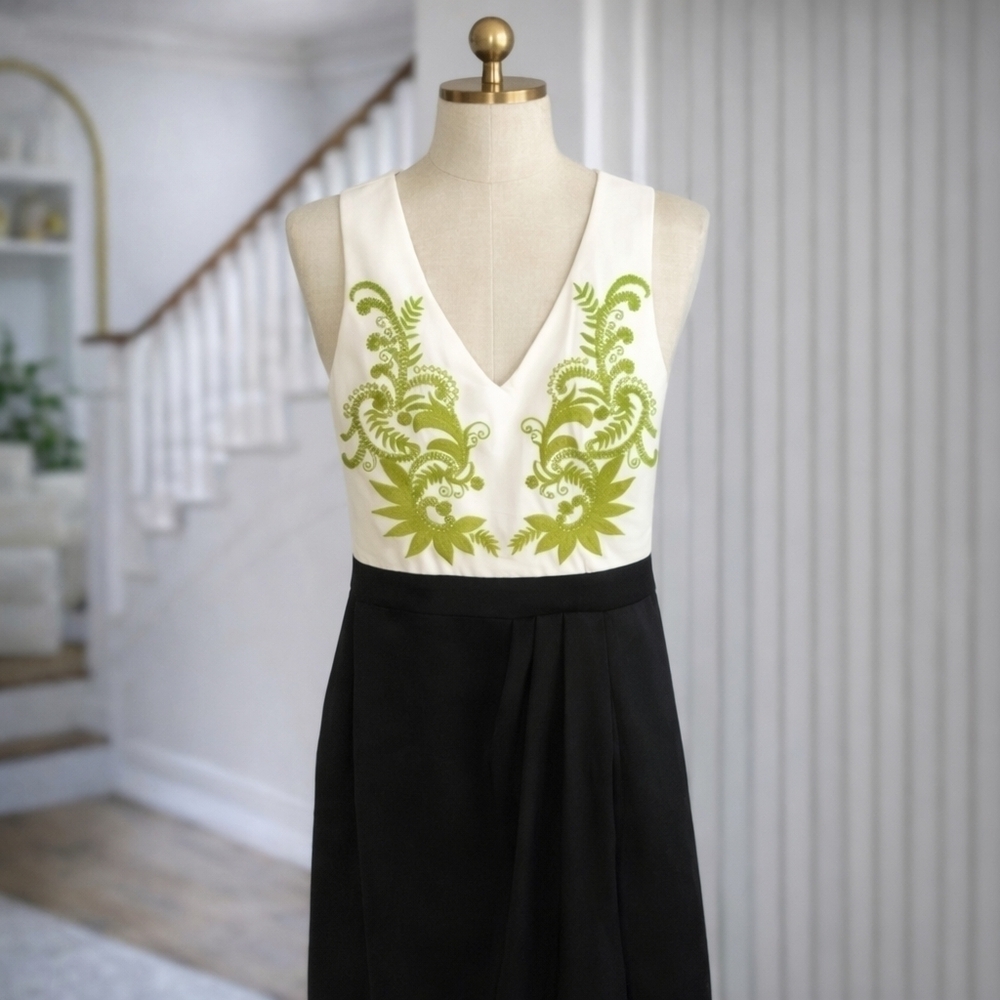 SACHIN + babi knee length embroidered dress sz 2